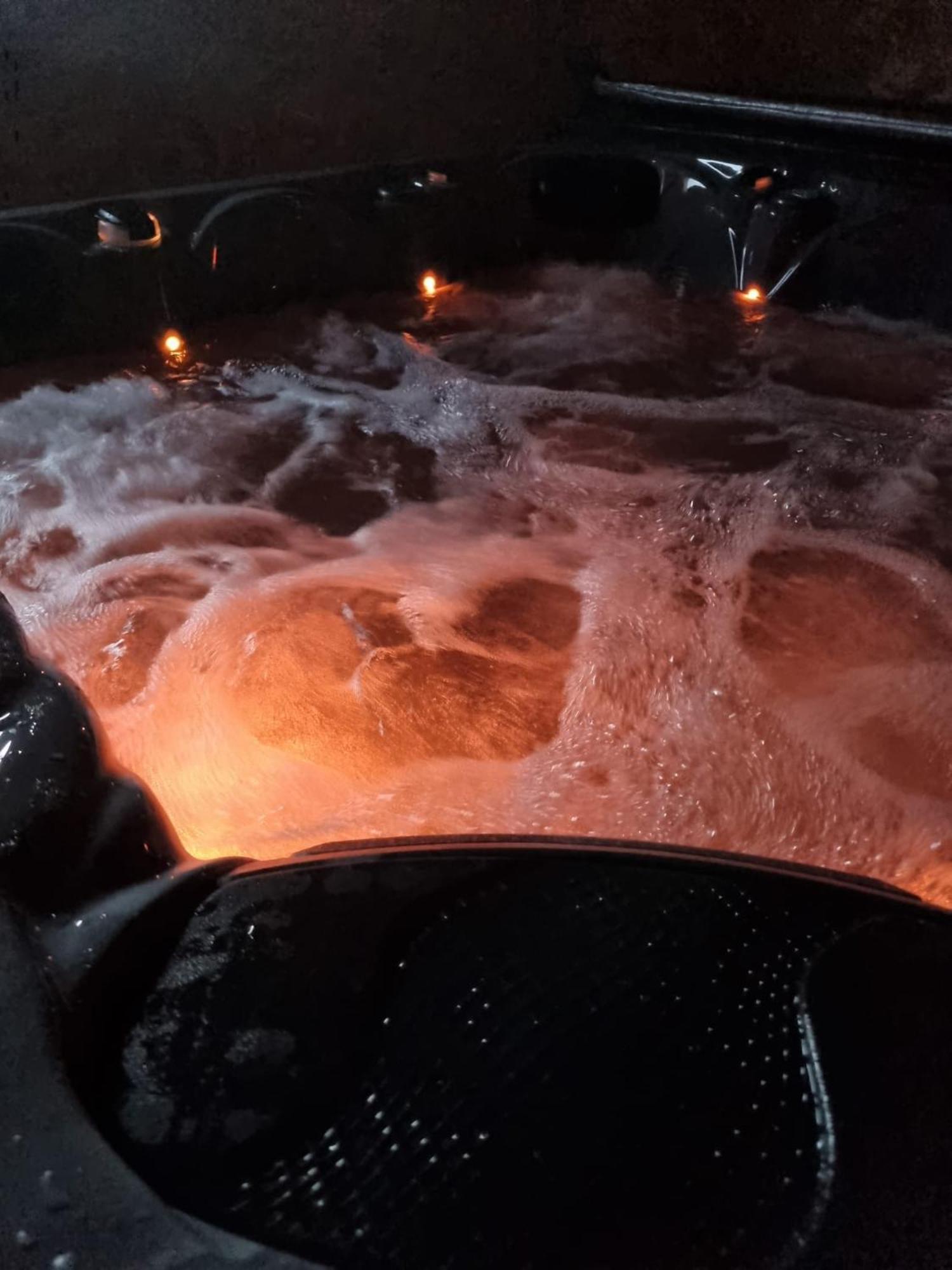 Ferienhaus Les Randogodilleurs Avec Jacuzzi A 2kms Des Pistes Et 350m Du Theatre Du Peuple ! Bussang